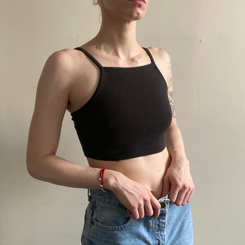 Black Cropped Ribbed Tank - Picture 2 of 5